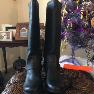Ladies size 6.5 black boots Naturalizer brand